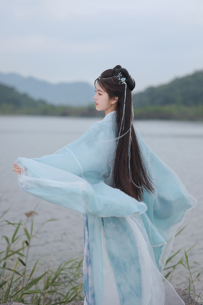 罗小黑战记2 封面